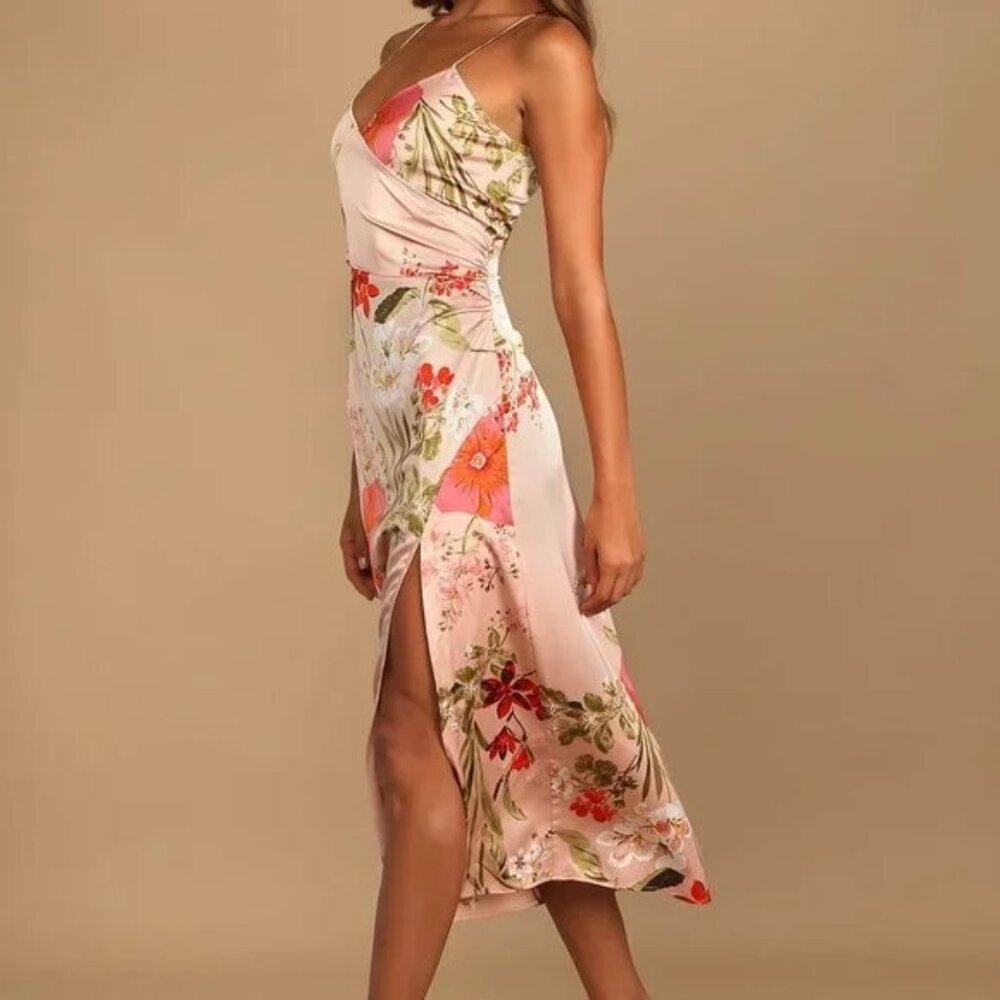 Lulu’s Satin Pink Floral Midi Slip Dress with thigh slit (S)